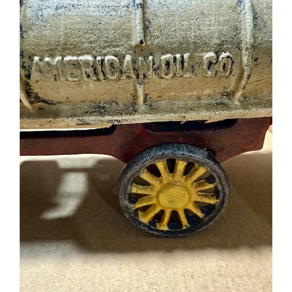 Vintage Cast Iron American Oil Tanker‎ Mack Truck Reproduction? Dent
